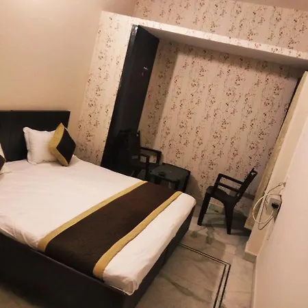 Hotel Sapphire Palace